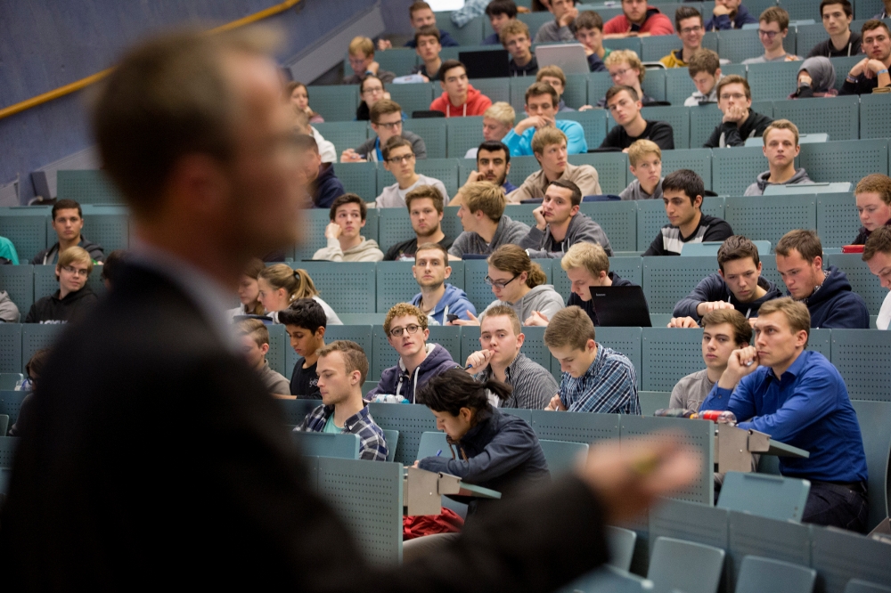 Lecture Hall V47.02 (or is it 47.03?), Dpt. Electrical Engineering 