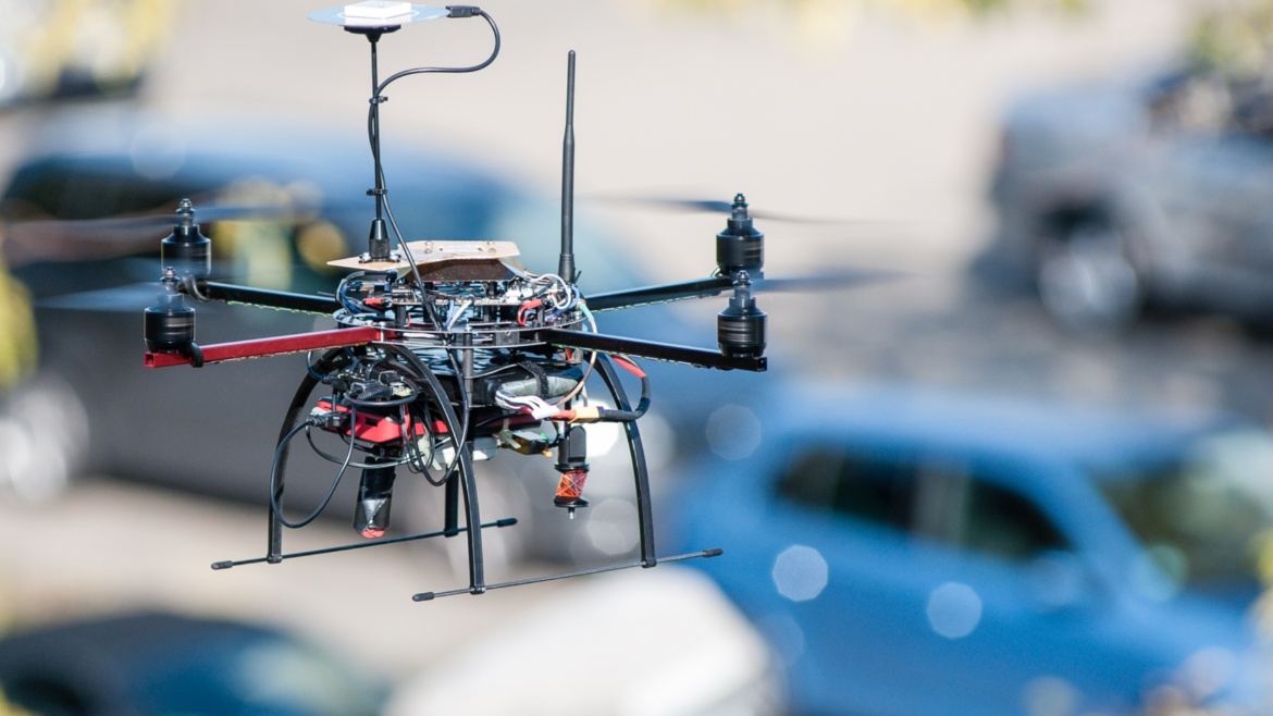 Autonomous drone for channel measurements